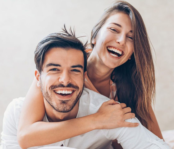 حتى لو كانت مزيفة فمفعولها سحري.. تعرفوا إلى 5 فوائد للابتسامة صورة رقم 1 حتى لو كانت مزيفة فمفعولها سحري.. تعرفوا إلى 5 فوائد للابتسامة صورة رقم 1