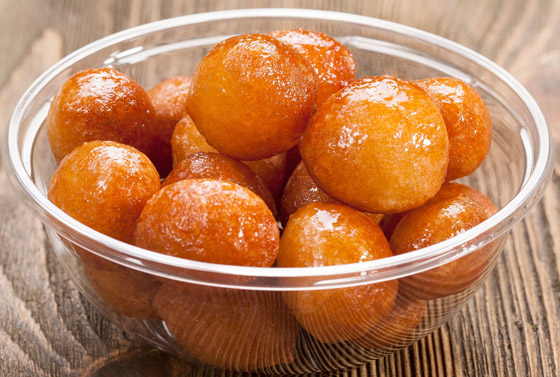 إليكم طريقة تحضير عجينة اللقيمات.. حلوى رمضانية ولا أشهى صورة رقم 8 إليكم طريقة تحضير عجينة اللقيمات.. حلوى رمضانية ولا أشهى صورة رقم 8