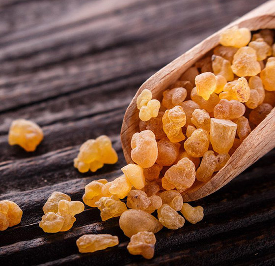 مضاد للالتهاب وأٌستخدم بالطب الشعبي لعقود.. إليكم فوائد اللبان الدكر صورة رقم 4