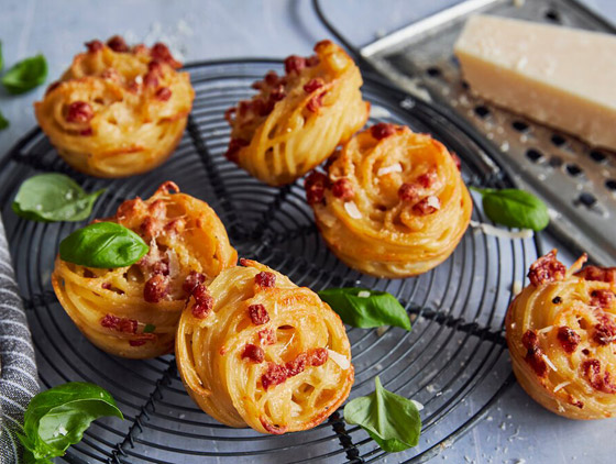 إليكم طريقة تحضير كب كيك الباستا بالجبنة الرائعة والشهية صورة رقم 6