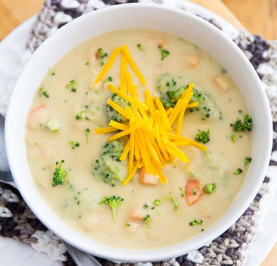 إليكم طريقة تحضير شوربة البروكلي والجزر بالكريمة الصحية والشهية صورة رقم 2 إليكم طريقة تحضير شوربة البروكلي والجزر بالكريمة الصحية والشهية صورة رقم 2