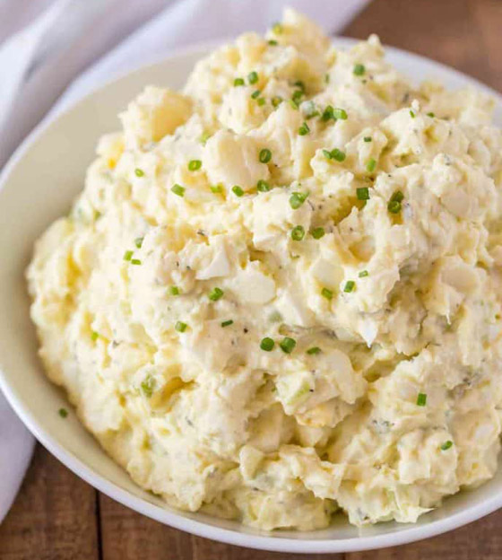 إليكم طريقة تحضير سلطة البطاطس بالبيض المسلوق والمايونيز الشهية صورة رقم 4