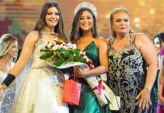 فيديو: ملكة جمال مصر تفاجئ الجميع وتمسح الماكياج عن وجهها على الهواء صورة رقم 10