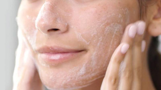 مستحضرات أساسية في روتين البشرة الدهنية.. لا تتجاهليها صورة رقم 4