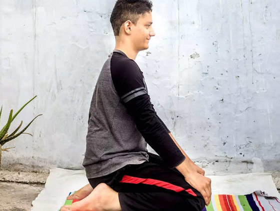 أفضل تمارين يوغا للتخلص من مشاكل الشعر صورة رقم 4