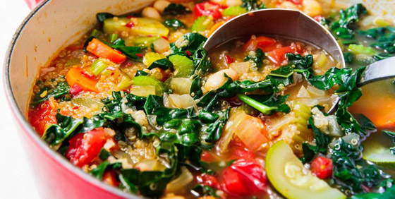 إليكم طريقة تحضير شوربة الكينوا بالخضار الصحية والشهية صورة رقم 4