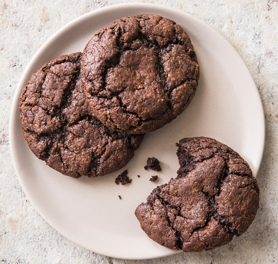 إليكم طريقة تحضير بسكويت الكاكاو الخفيف والصحي لمرضى السكري صورة رقم 9 إليكم طريقة تحضير بسكويت الكاكاو الخفيف والصحي لمرضى السكري صورة رقم 9