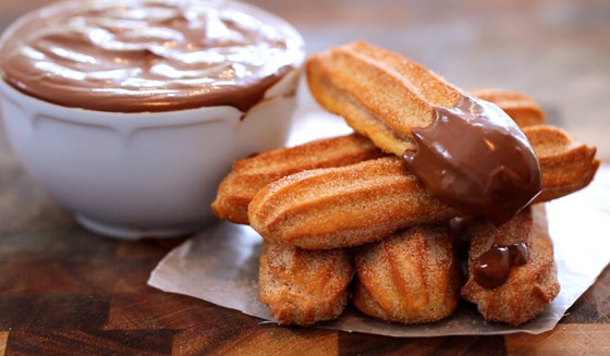 إليكم طريقة تحضير حلى الشوروز المميزة بالمذاق السحري صورة رقم 4