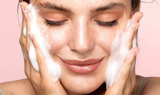 إليكم 10 خطوات ضرورية للعناية الليلية بالبشرة صورة رقم 1