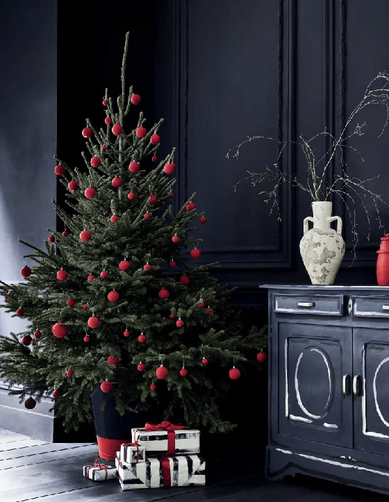 بالصور: إليكم أحدث صيحات ديكور شجرة الكريسماس لعام 2021 صورة رقم 1