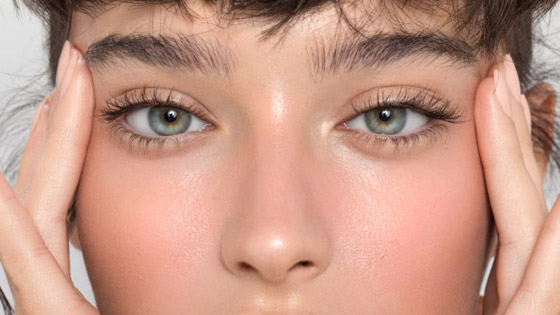 رفع الحواجب: أحدث صيحات 2021 التجميلية صورة رقم 10