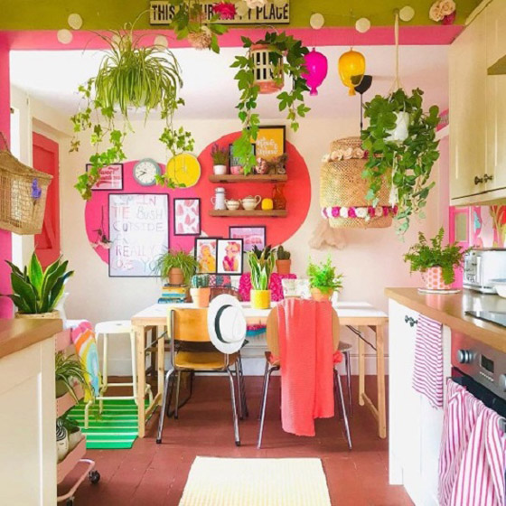 تستثمر الأشياء المستعملة في تحويل منزلها إلى منزل مثالي صورة رقم 2