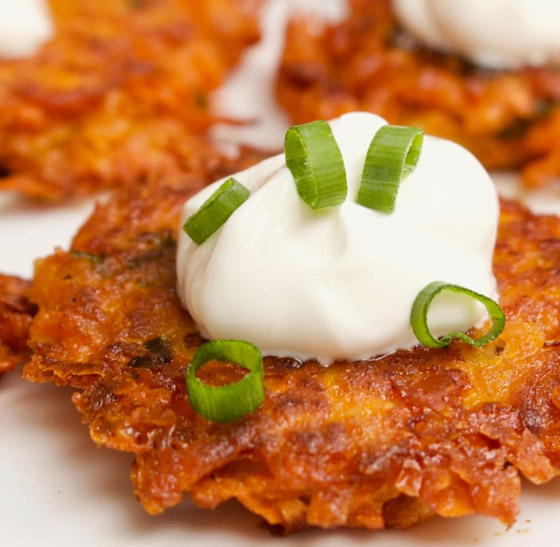 إليكم طريقة تحضير بان كيك البطاطا الحلوة المفيدة والصحية للفطور صورة رقم 5