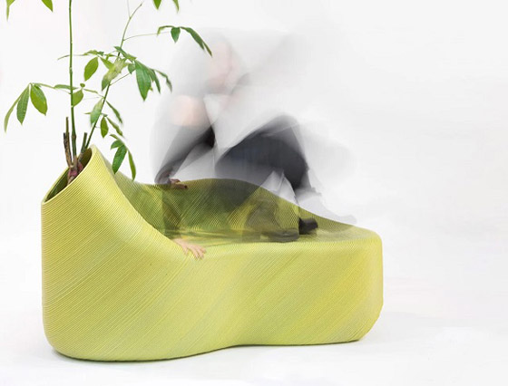 مصممون يحولون النفايات البلاستيكية إلى أثاث جميل صورة رقم 3