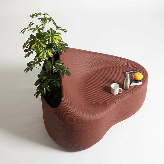 مصممون يحولون النفايات البلاستيكية إلى أثاث جميل صورة رقم 5