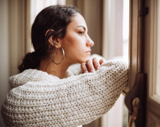 اكتئاب نهاية العام.. لماذا يشعر البعض بالكآبة والقلق في رأس السنة؟ صورة رقم 3