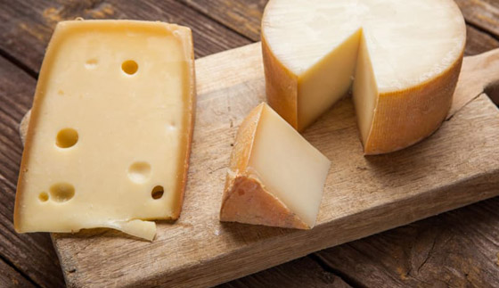 من إيطاليا إلى اليونان.. إليكم قائمة بألذ وأشهى أنواع الأجبان في أوروبا صورة رقم 2
