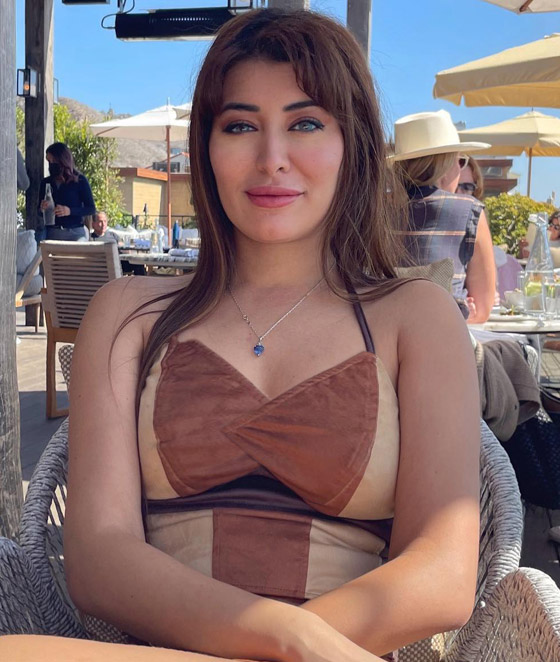 ملكة جمال العراق سارة عيدان على حائط المبكى: 