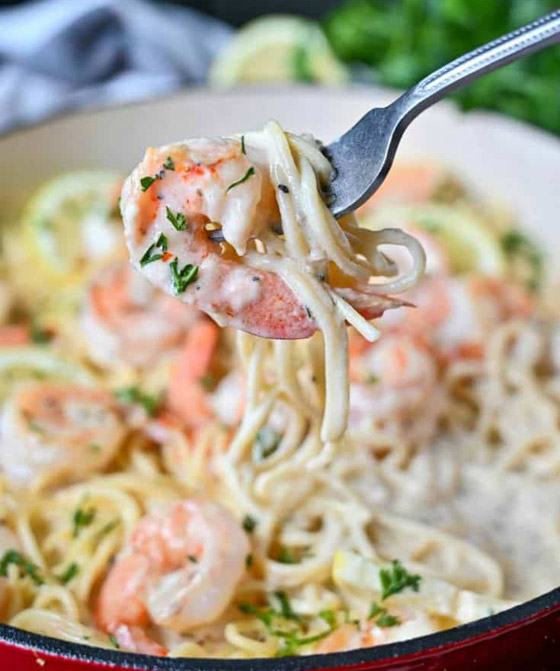 إليكم وصفة باستا الليمون مع الروبيان المشوي: طبق صحي ولذيذ للأعياد صورة رقم 2