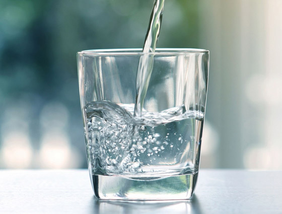 التونة والماء.. أطعمة ومشروبات صحية تكون ضارة إذا تناولتها بكميات زائدة صورة رقم 7 التونة والماء.. أطعمة ومشروبات صحية تكون ضارة إذا تناولتها بكميات زائدة صورة رقم 7