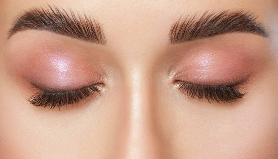 حيلة بسيطة للحصول على مظهر حاجبين طبيعي صورة رقم 5