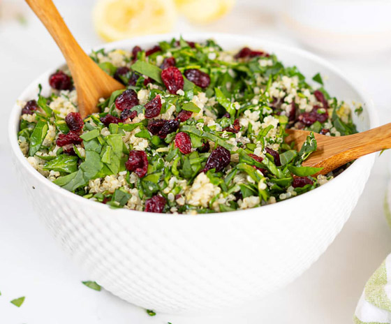 إليكم طريقة تحضير سلطة التوت البري لعيد الميلاد.. ولا أطيب! صورة رقم 3