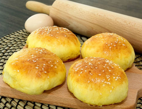 وصفة خبز عيد الميلاد بالبندق وشراب البيض.. شهي من المطبخ الإيطالي صورة رقم 1