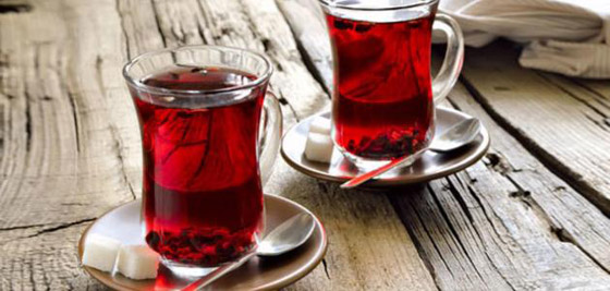 هكذا يساعدكِ الشاي الأحمر على التخلّص من الشعر الأبيض صورة رقم 5