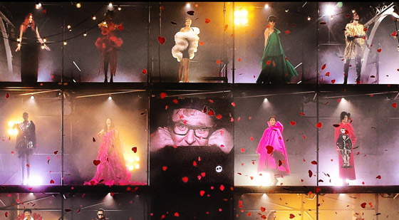 بالصور: محطات أنيقة ولافتة في عالم الموضة باقية في ذاكرة 2021 صورة رقم 7 بالصور: محطات أنيقة ولافتة في عالم الموضة باقية في ذاكرة 2021 صورة رقم 7