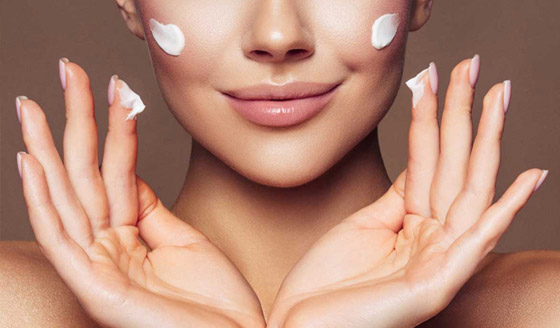 تعرفوا إلى 15 حيلة مدهشة أثبتت فعاليتها لنعومة البشرة صورة رقم 3