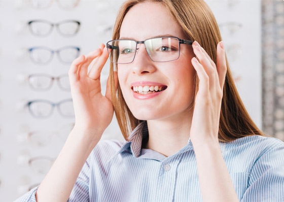 تعتقد أنها مشاكل خطيرة.. 5 علامات تدل أنك ترتدي النظارات الطبية الخاطئة صورة رقم 8