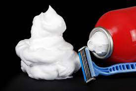 حيلة بسيطة لإزالة البقع برغوة الحلاقة صورة رقم 6