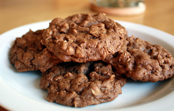 إليكم طريقة تحضير كوكيز الشوفان بالكاكاو دايت.. لذيذة وصحية صورة رقم 2