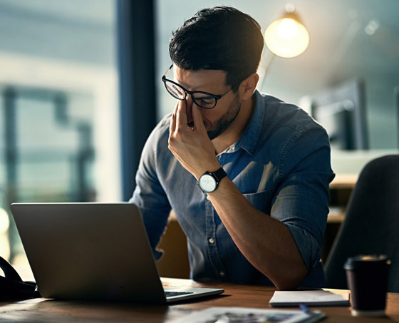 إليكم 7 أطعمة وعادات شائعة تعجّل الهرم وتجعلكم أكبر من عمركم بكثير صورة رقم 8