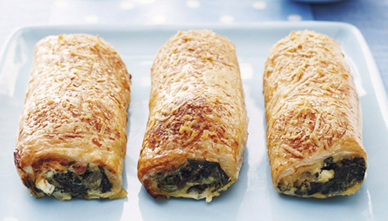 إليكم طريقة تحضير رولات السبانخ والجبن الشهية صورة رقم 3