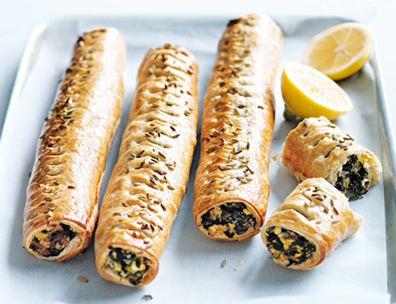 إليكم طريقة تحضير رولات السبانخ والجبن الشهية صورة رقم 4