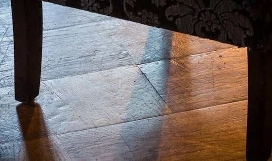 حيلة لإزالة الخدوش من الأرضيات الخشبية صورة رقم 4