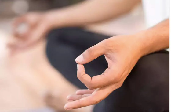 أفضل وضعيات يوغا للتقليل من تساقط الشعر الناجم عن كورونا صورة رقم 2