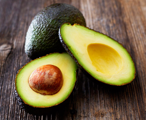 للوقاية من الشعر الأبيض.. إليكم 9 أطعمة تحافظ على شباب الشعر صورة رقم 10