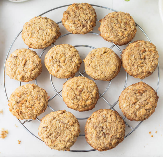 إليكم طريقة تحضير بسكويت صحي بدون سكر.. خفيف ولذيذ صورة رقم 4