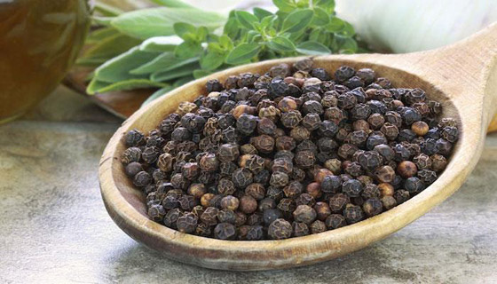 الفلفل الأسود.. وأطعمة لوقف تساقط الشعر صورة رقم 6