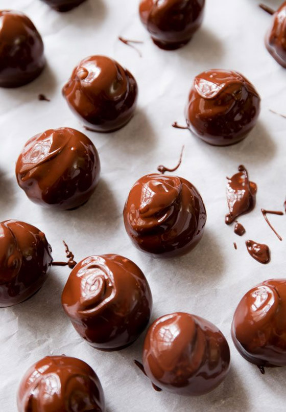 إليكم طريقة تحضير حلى الشوكولاتة الداكنة الصحية لمرضى السكري صورة رقم 10