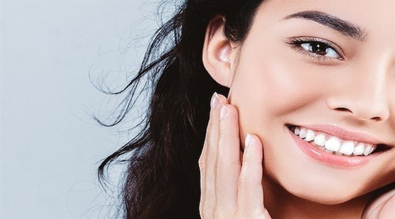 وضعيتا يوغا تساعدان في تحسين صحة بشرتك صورة رقم 1