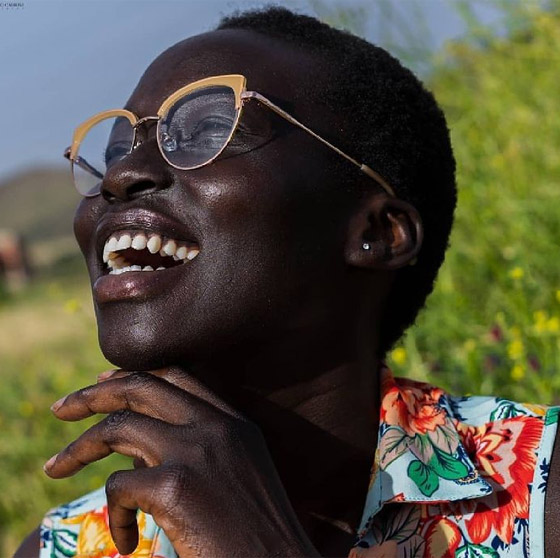 فيديو وصور: عارضة أزياء سودانية تحارب العنصرية بطريقة أثارت استحسان الجمهور صورة رقم 3