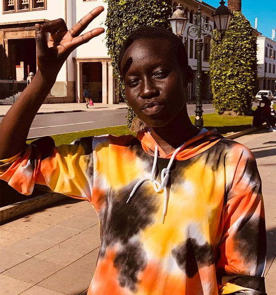 فيديو وصور: عارضة أزياء سودانية تحارب العنصرية بطريقة أثارت استحسان الجمهور صورة رقم 9