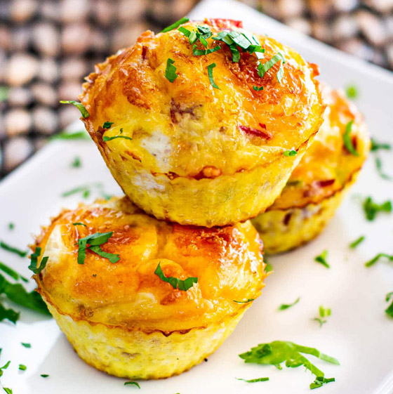 إليكم طريقة تحضير مافن البيض بالخضار الشهي والسهل صورة رقم 8