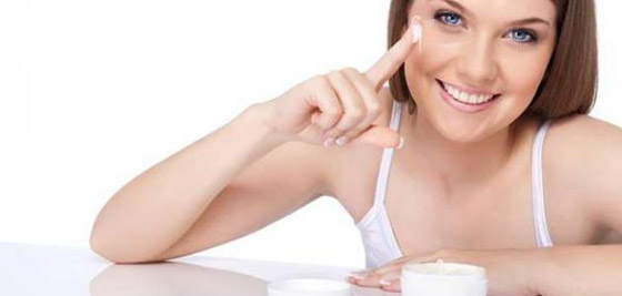 10 عادات تحدث فرقاً كبيراً في روتين العناية التجميليّة صورة رقم 9