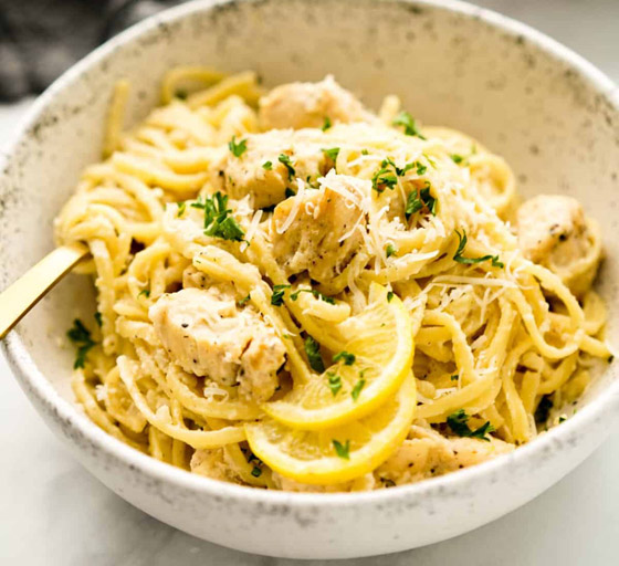 إليكم طريقة تحضير باستا الليمون والكريمة السهلة والشهية صورة رقم 8