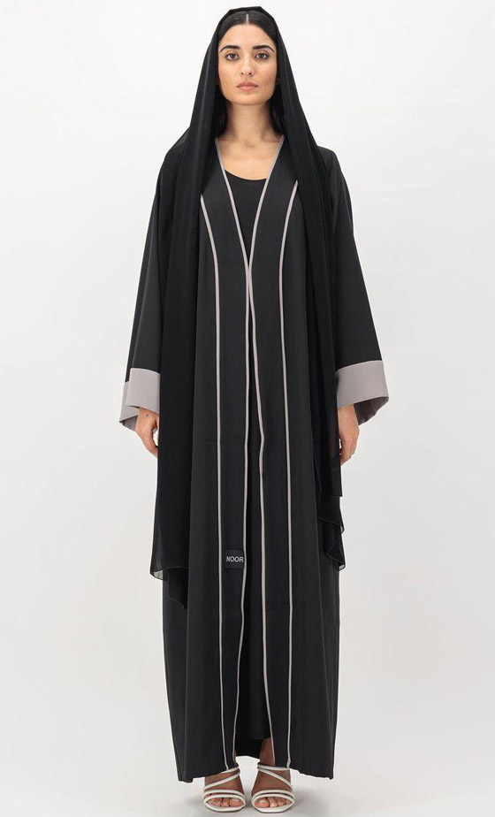 بالصور: إليكم أجمل موديلات عبايات بألوان شتوية موضة 2022 صورة رقم 13 بالصور: إليكم أجمل موديلات عبايات بألوان شتوية موضة 2022 صورة رقم 13