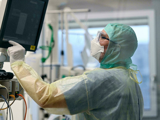 لا تكتفوا بالكمامات.. أوميكرون يتسلل لجسم الإنسان من هذه البوابة صورة رقم 4